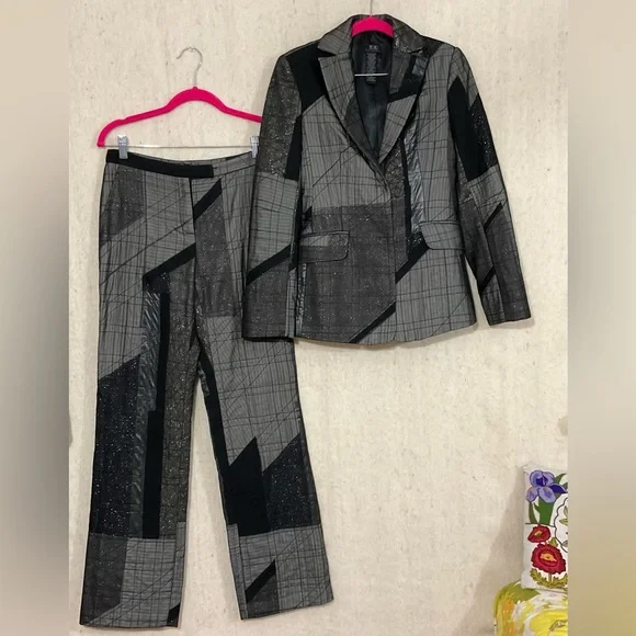 BCBGMAXAZRIA Runway Patchwork Pant Suit Size 2 - Picture 2 of 16